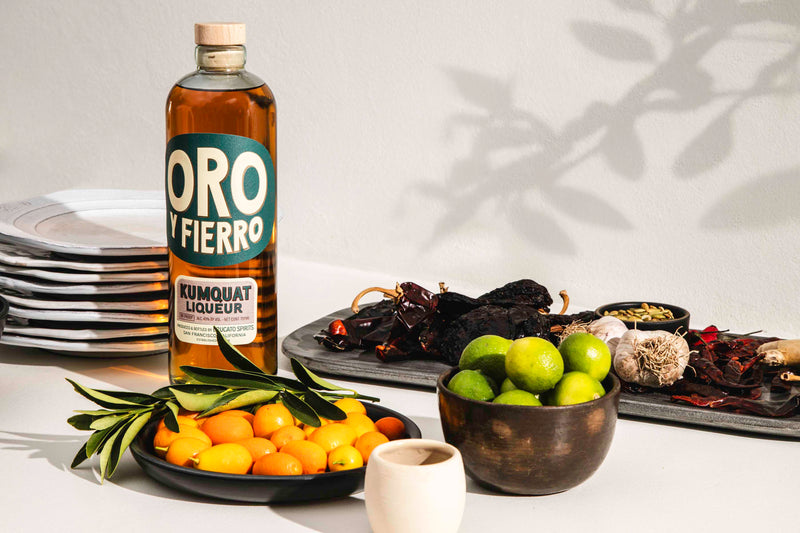 Load image into Gallery viewer, brucato-oro-y-fierro-kumquat-liqueur-700ml-3
