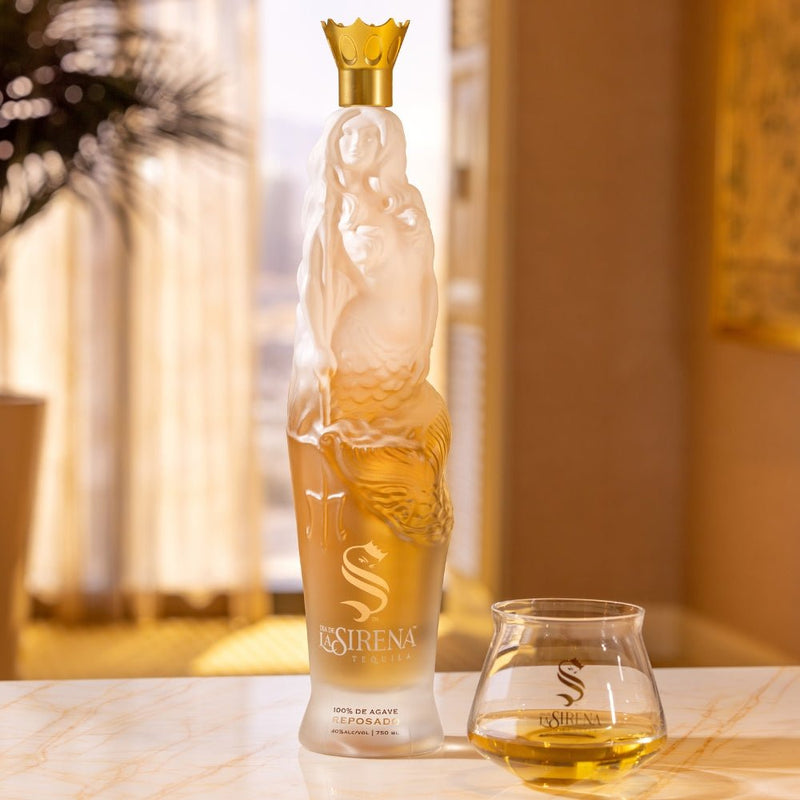 Load image into Gallery viewer, la-sirena-reposado-tequila-750-ml-3
